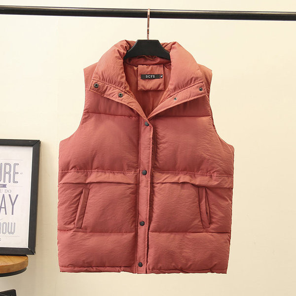 ÚJ modell női rövid mellény gombokkal és zsebbel három színben