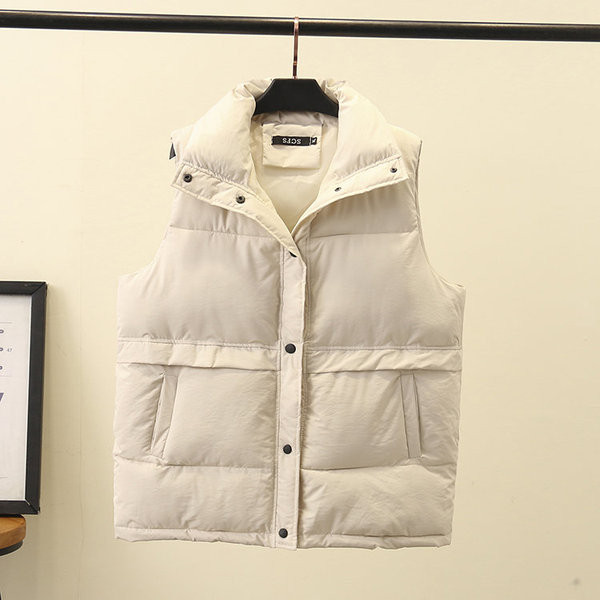 ÚJ modell női rövid mellény gombokkal és zsebbel három színben