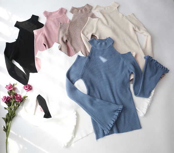 Modern női blúz csupasz váll és vágott ujjakkal több színben