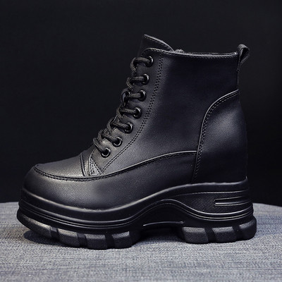 Alkalmi női csizma durva és magas talppal, két színben