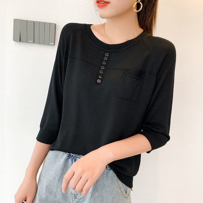 Női blúz kerek nyakkivágással és gombokkal, három színben