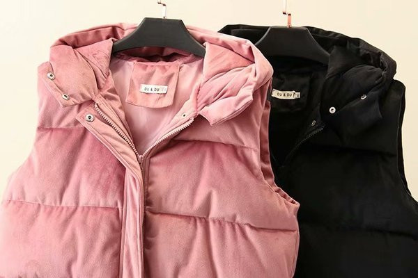 Női alkalmi mellény kapucnival és zsebekkel, két színben