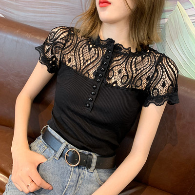 Bluză de damă modernă cu dantelă și nasturi în alb și negru