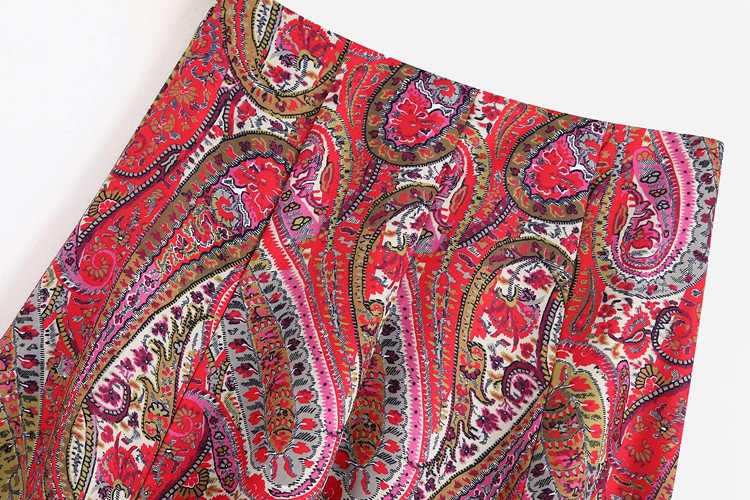 Modern női szoknya színes mintával - szabású modell