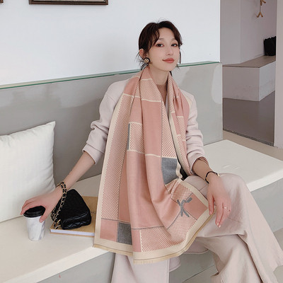 Stílusos női sál különböző színekben