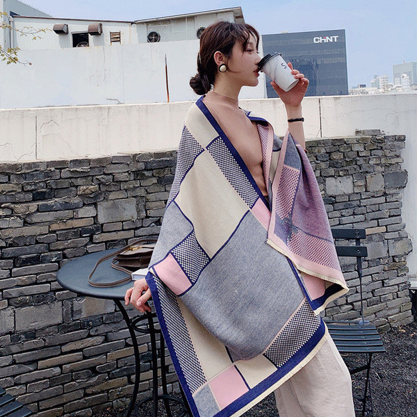 Stílusos női sál különböző színekben