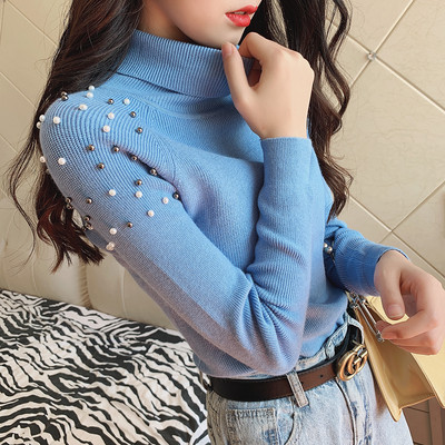 Modern női pulóver gyöngyökkel és magas gallérral