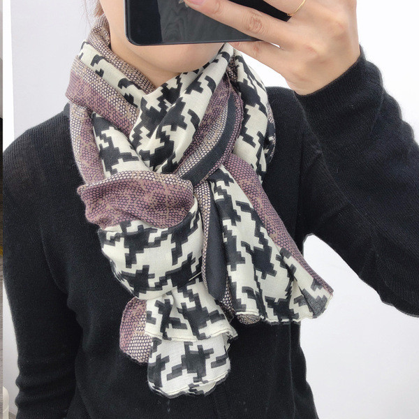 Téglalap alakú női sál négy színben