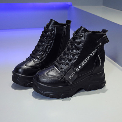 Modern női őszi tornacipő magas talppal, fehér és fekete színben