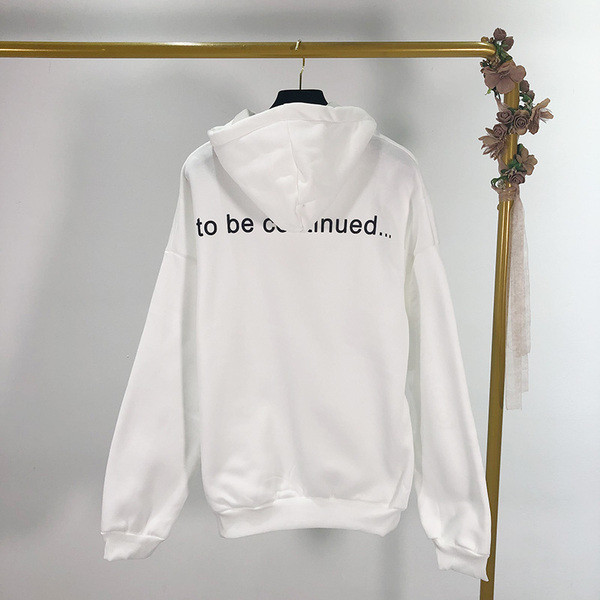 Napi sport pulóver fehér és fekete színben felirattal