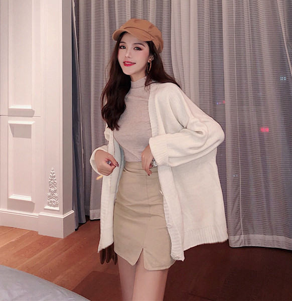 Cardigan dama cu nasturi si decolteu adanc in trei culori - model larg