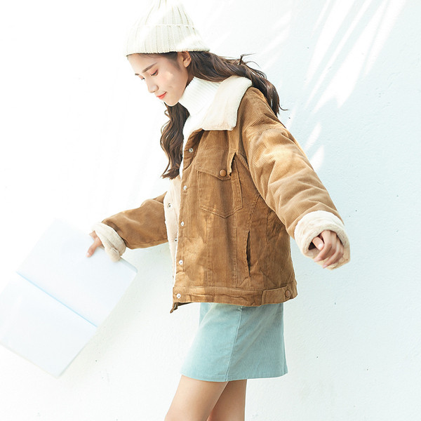 Modern női kabát két színben, puha béléssel