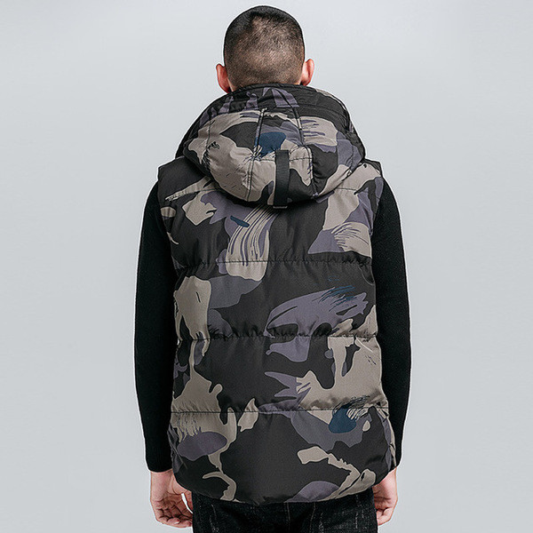 Модерен мъжки камуфлажен елек с джобове в два цвята 