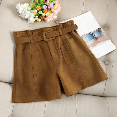 Női rövidnadrág övvel, három színben