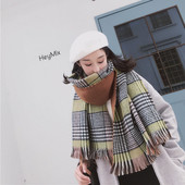 Kockás női sál téglalap alakú, rojtokkal