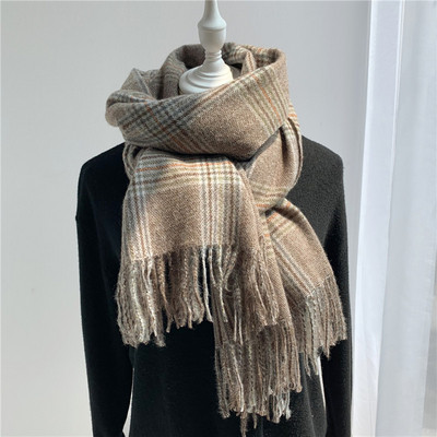 Kockás női sál rojtokkal több színben