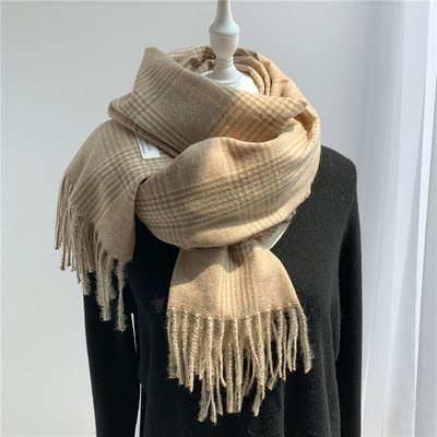 Kockás női sál rojtokkal több színben