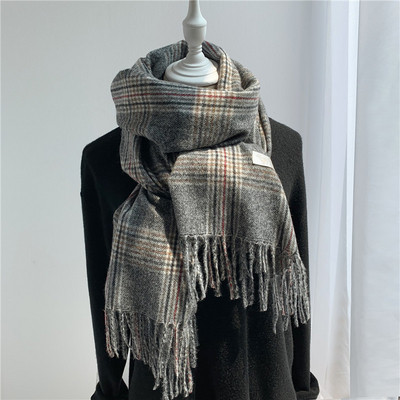 Kockás női sál rojtokkal több színben