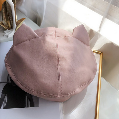 Öko bőrből készült modern női sapka 3D díszítéssel több színben