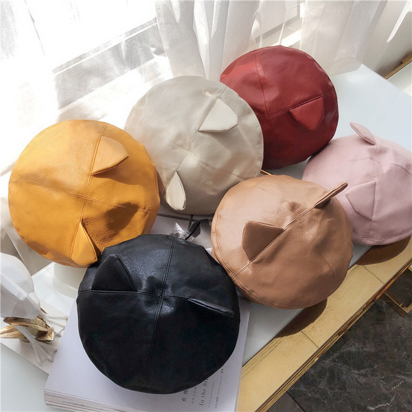 Öko bőrből készült modern női sapka 3D díszítéssel több színben