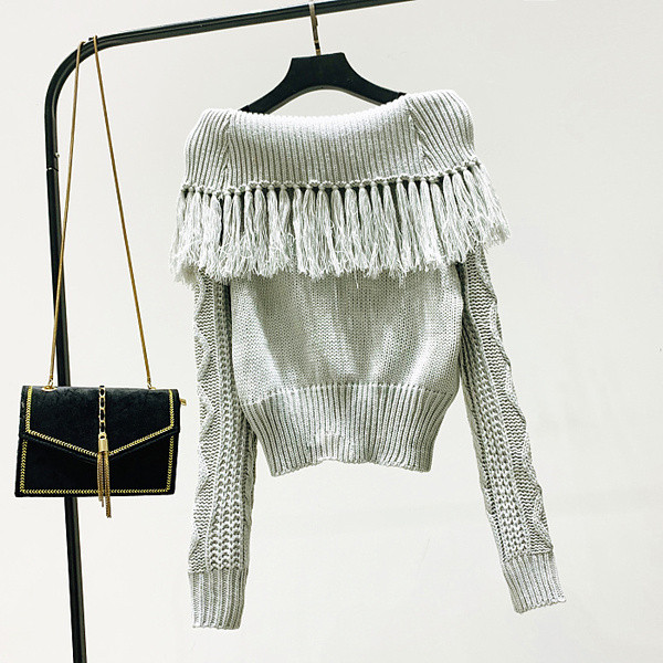 Pulover de dama model nou cu ciucuri si decolteu barca in mai multe culori