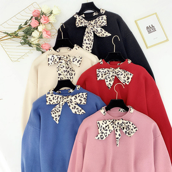 Női pulóver több színben leopárd szalaggal