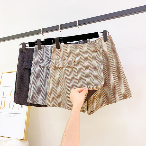 Téli rövidnadrág gombos három színben