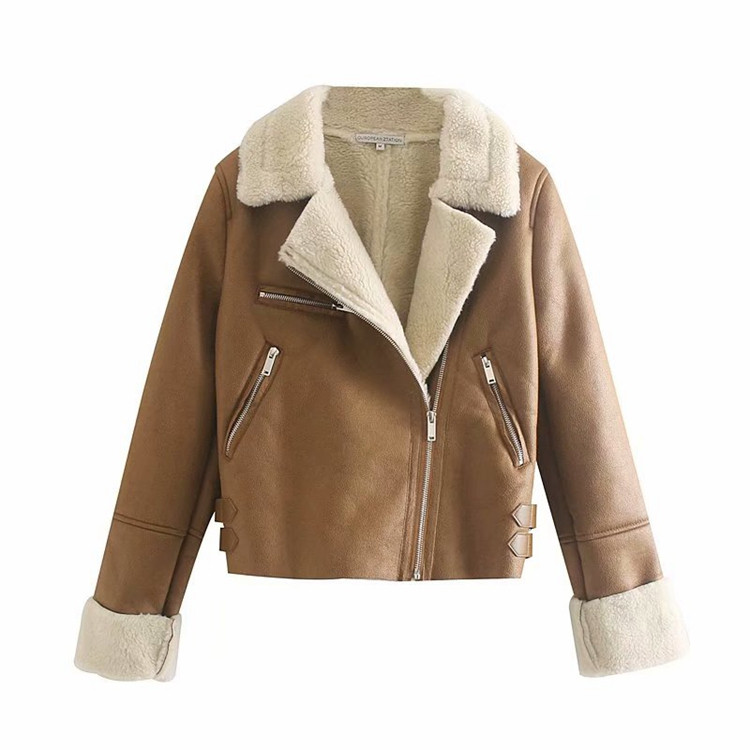 Μοντέρνο γυναικείο μπουφάν  με φερμουάρ και μαλακή επένδυση από eco δέρμα σε δύο χρώματα