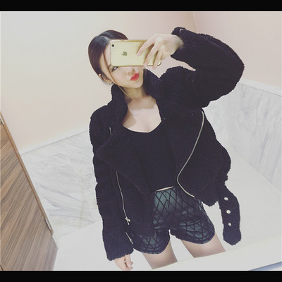 Modern női téli kabát spitz nyakkivágással, három színben