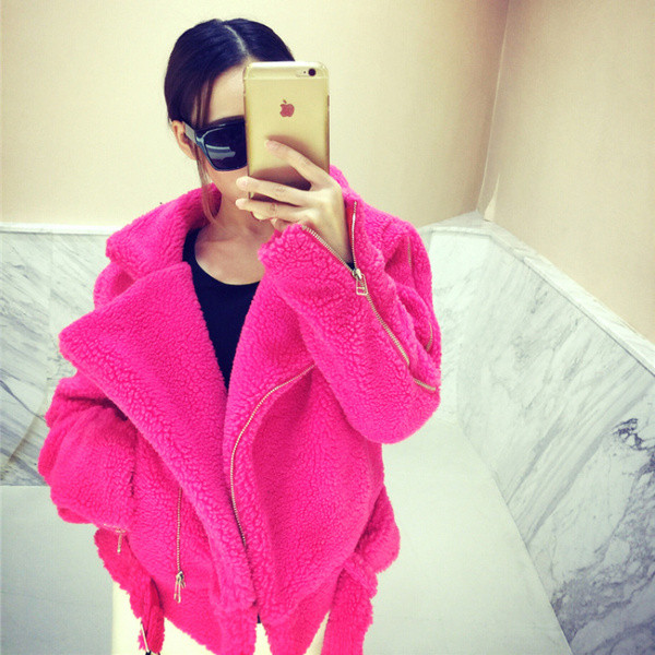 Modern női téli kabát spitz nyakkivágással, három színben