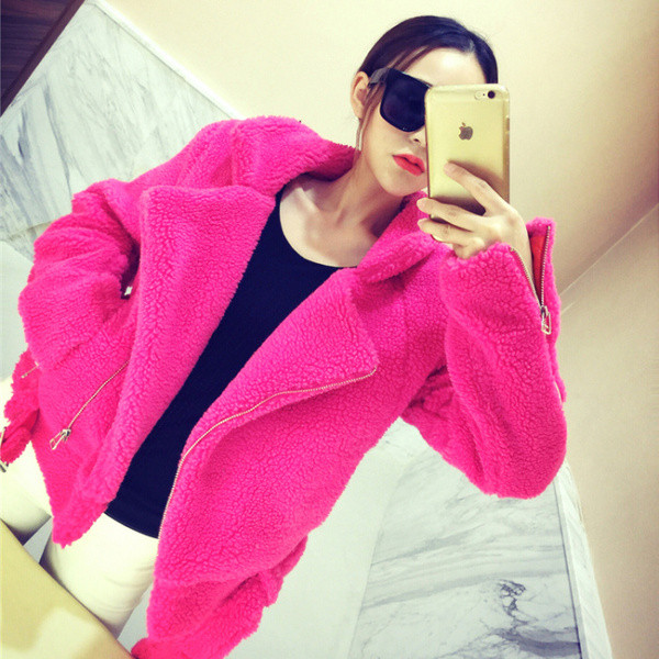 Modern női téli kabát spitz nyakkivágással, három színben