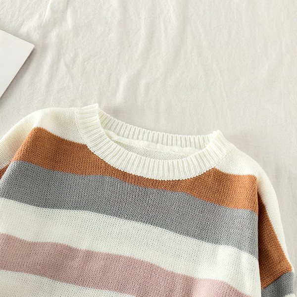 Pulover de dama lat cu dungi colorate