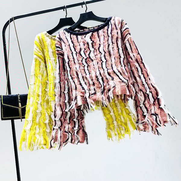 Μοντέρνο γυναικείο πουλόβερ με φαρδιά μανίκια σε τρία χρώματα