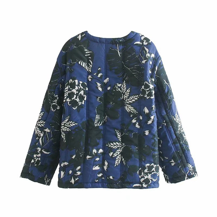 Rövid tavaszi-őszi női kabát kék színben, virágmintával