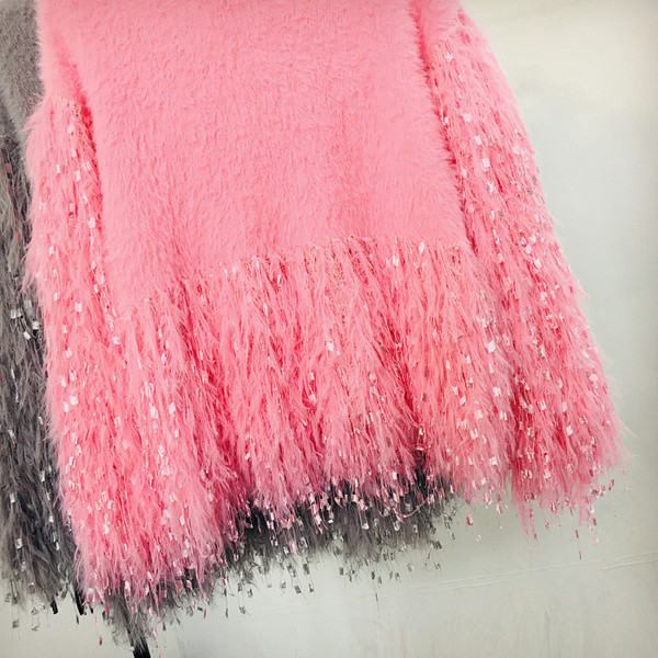 Női téli pulóver rojtokkal, három színben