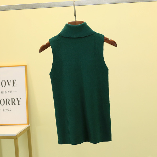 Vékony kötésből készült stílusos női felső gallérral, több színben