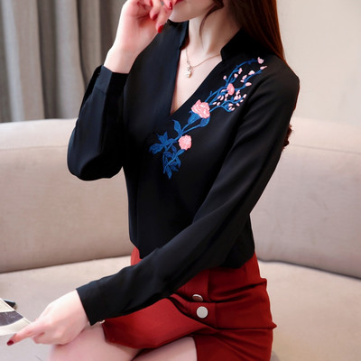 Cămașă elegantă de damă cu broderie și decolteu în V în diferite culori