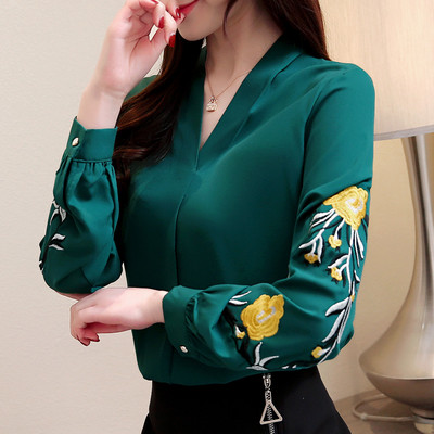 Cămașă elegantă de damă cu broderie și decolteu în V în diferite culori