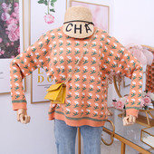 Új modell női pulóver virágmintával és O-nyakkal