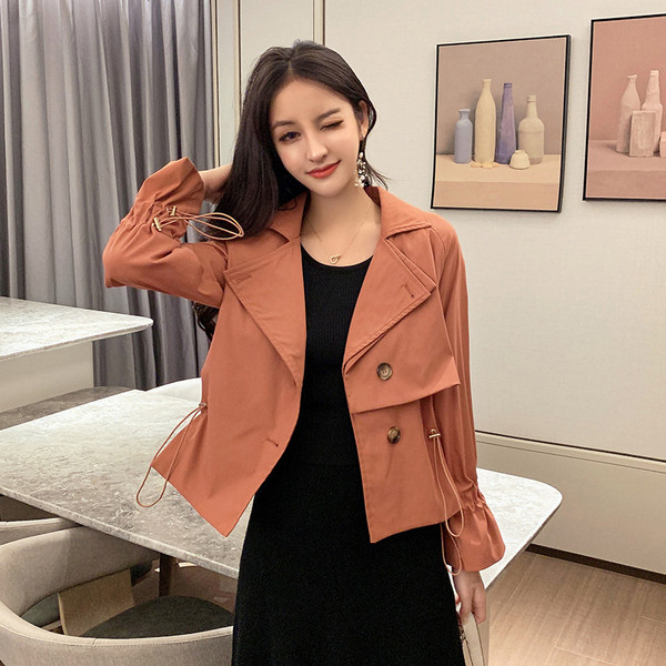 Női modern rövid vékonykabát három színben, gombokkal