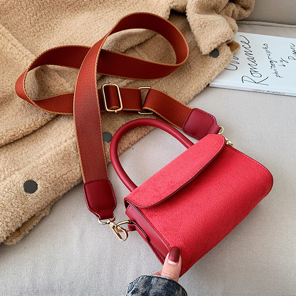 Geanta de dama moderna din piele intoarsa ecologica in patru culori