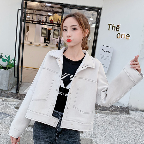 Modern női kabát három színben, gombokkal - rövid modell