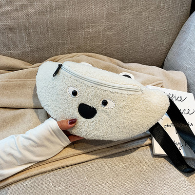 Női táska cipzárral és 3D elemmel több színben