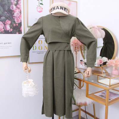 Új modell női ruha O-nyakkivágású modellel több színben