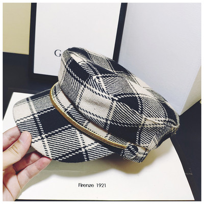 Kockás női sapka napellenzővel több színben