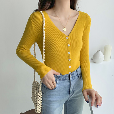 Női alkalmi blúz spitz nyakkivágással és gombokkal több színben