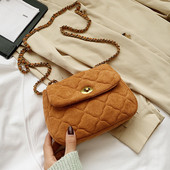 Öko velúrból készült modern női táska lánccal több színben