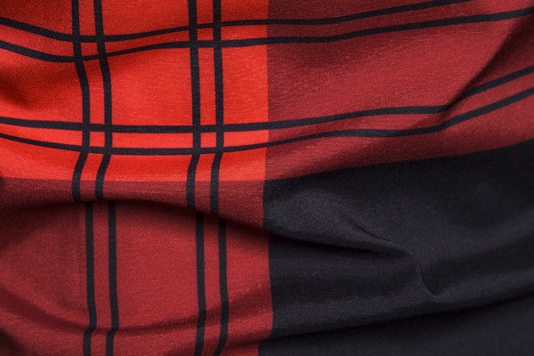 Ανδρικό μοντέρνο καρό πουκάμισο με κλασικό γιακά με κόκκινο χρώμα