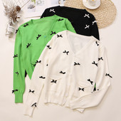 Női kardigán három színben, zsebekkel és V-nyakkal