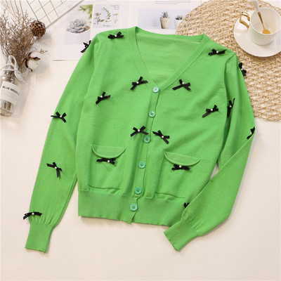 Női kardigán három színben, zsebekkel és V-nyakkal